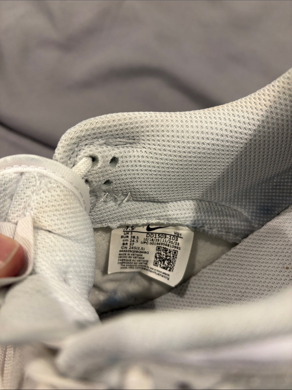 Nike Women’s Dunks Low sneakers 7.5 - Picture 7 of 8